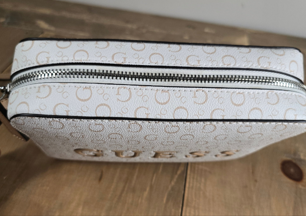 Guess top zip crossbody