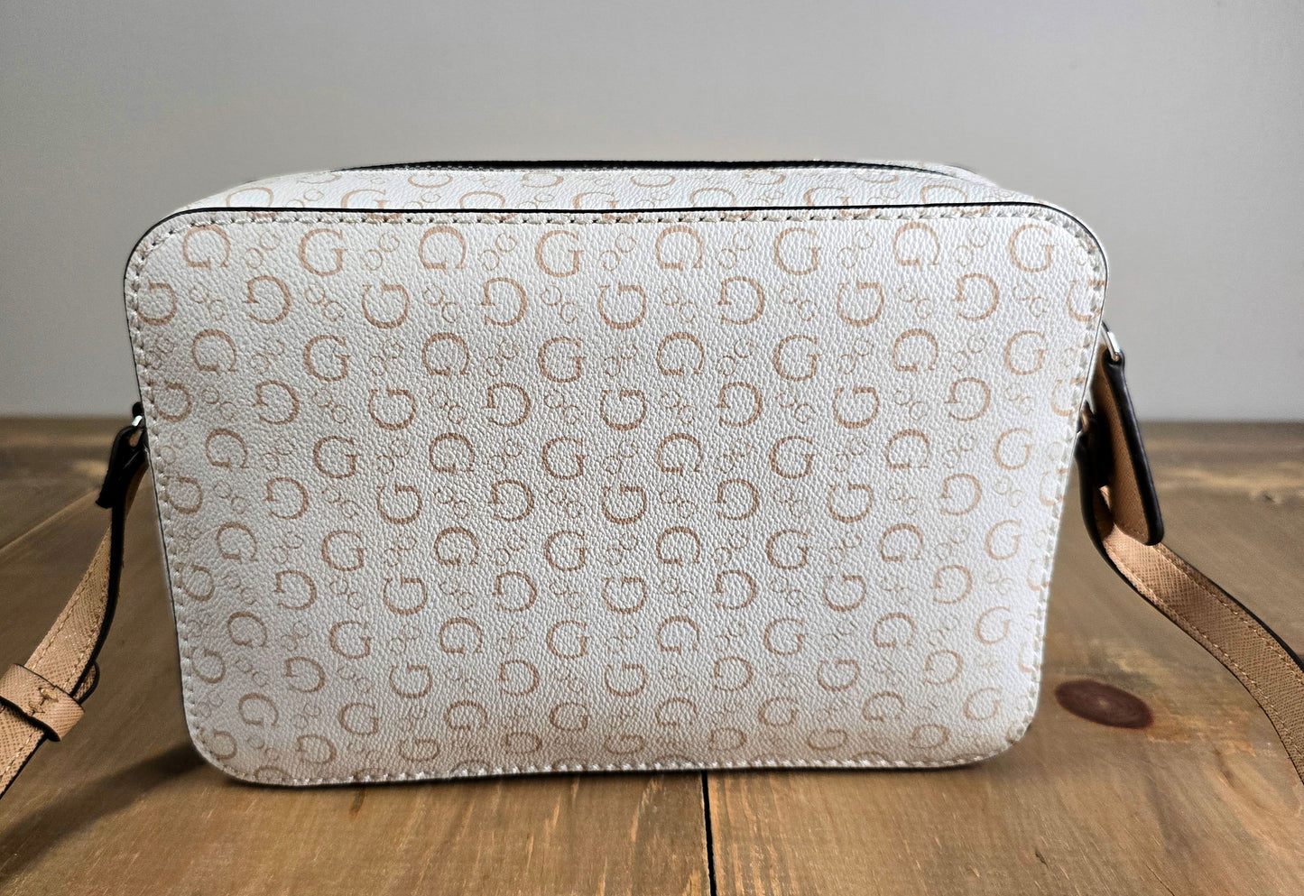 Guess top zip crossbody