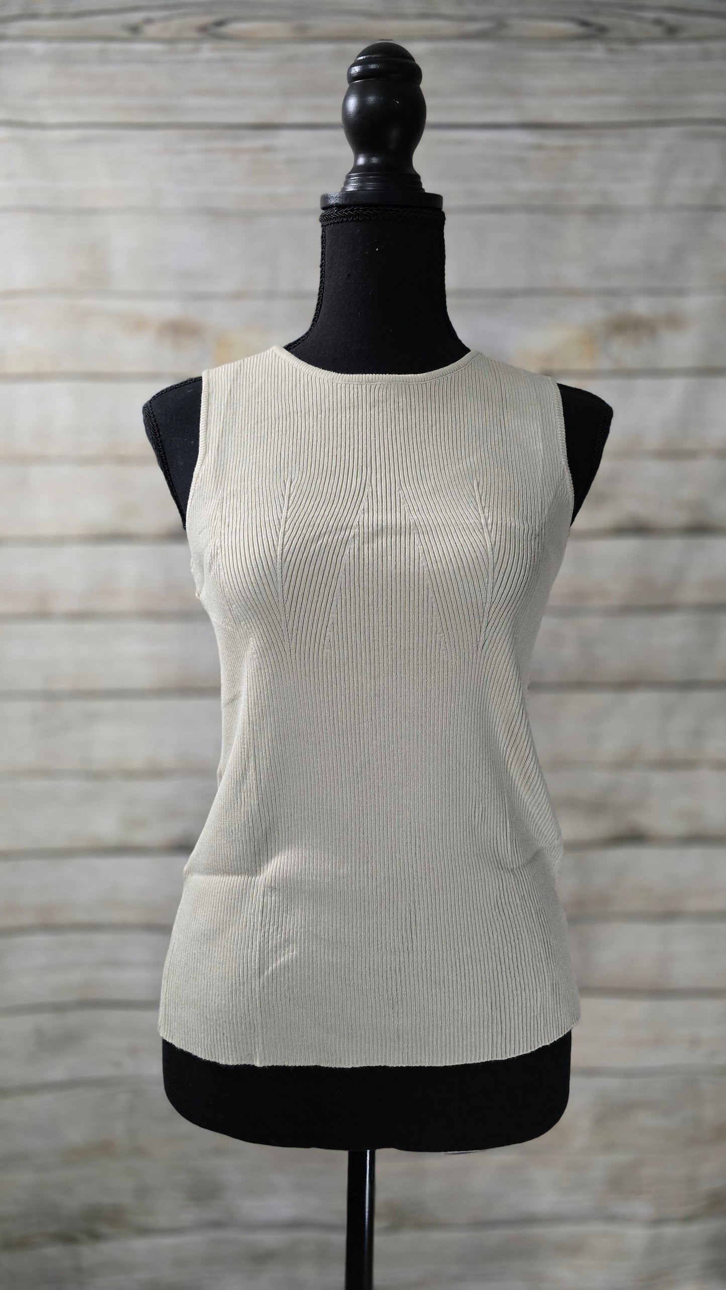 Ribbed tank