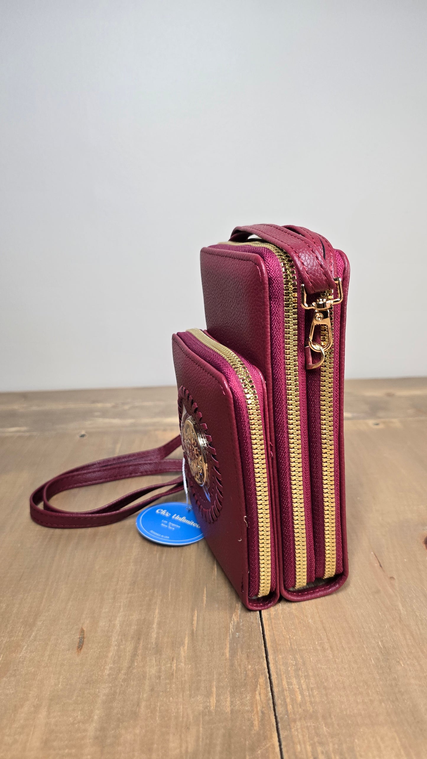 Chic Unlimited crossbody