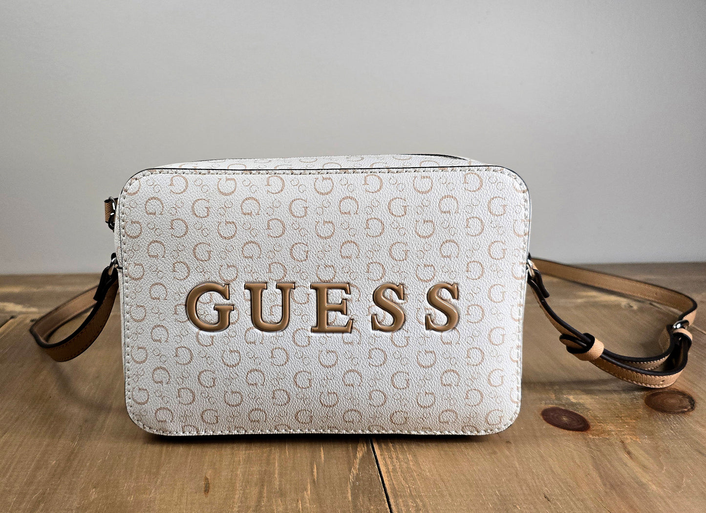 Guess top zip crossbody