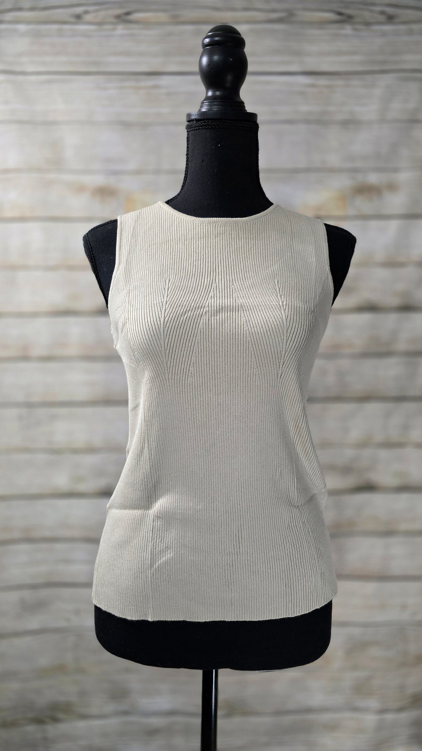 Ribbed tank