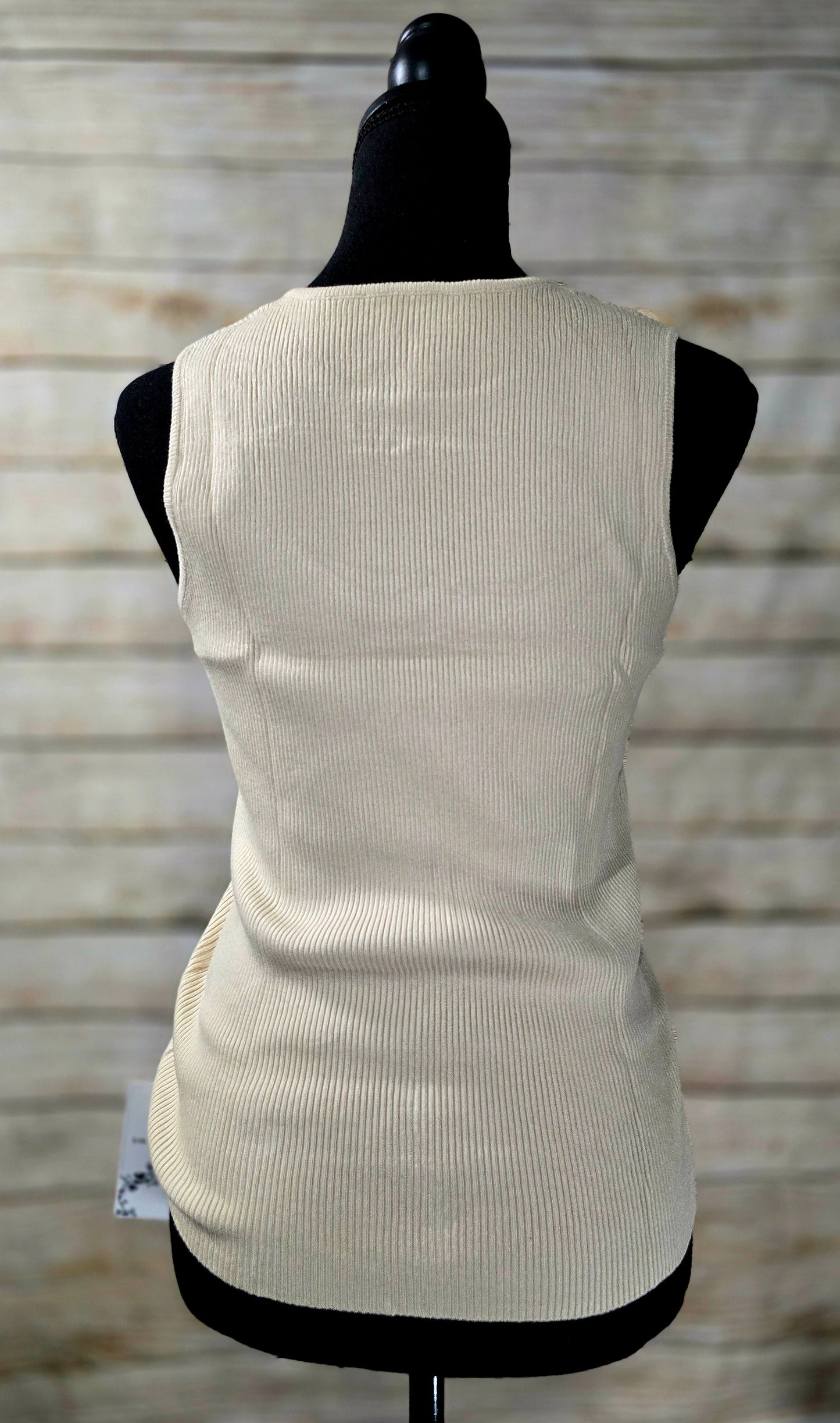 Ribbed tank