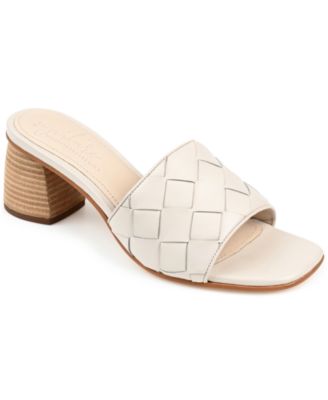 Journee Signature Womens Addriell Bone 6.5M
