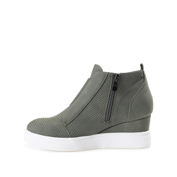 Journee Collection Womens Clara Olive 7M