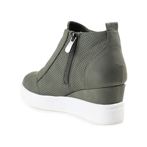 Journee Collection Womens Clara Olive 7M