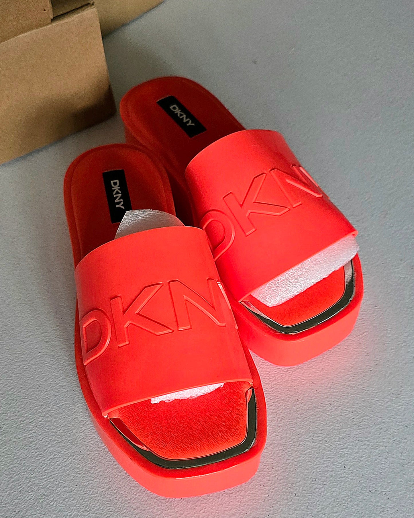 DKNY Womens Laren Platform Slide S Orange 6M