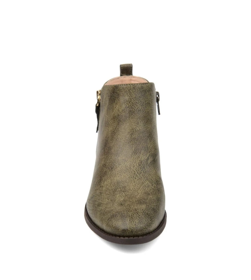 Journee Collection Womens Ellis Olive 8.5M