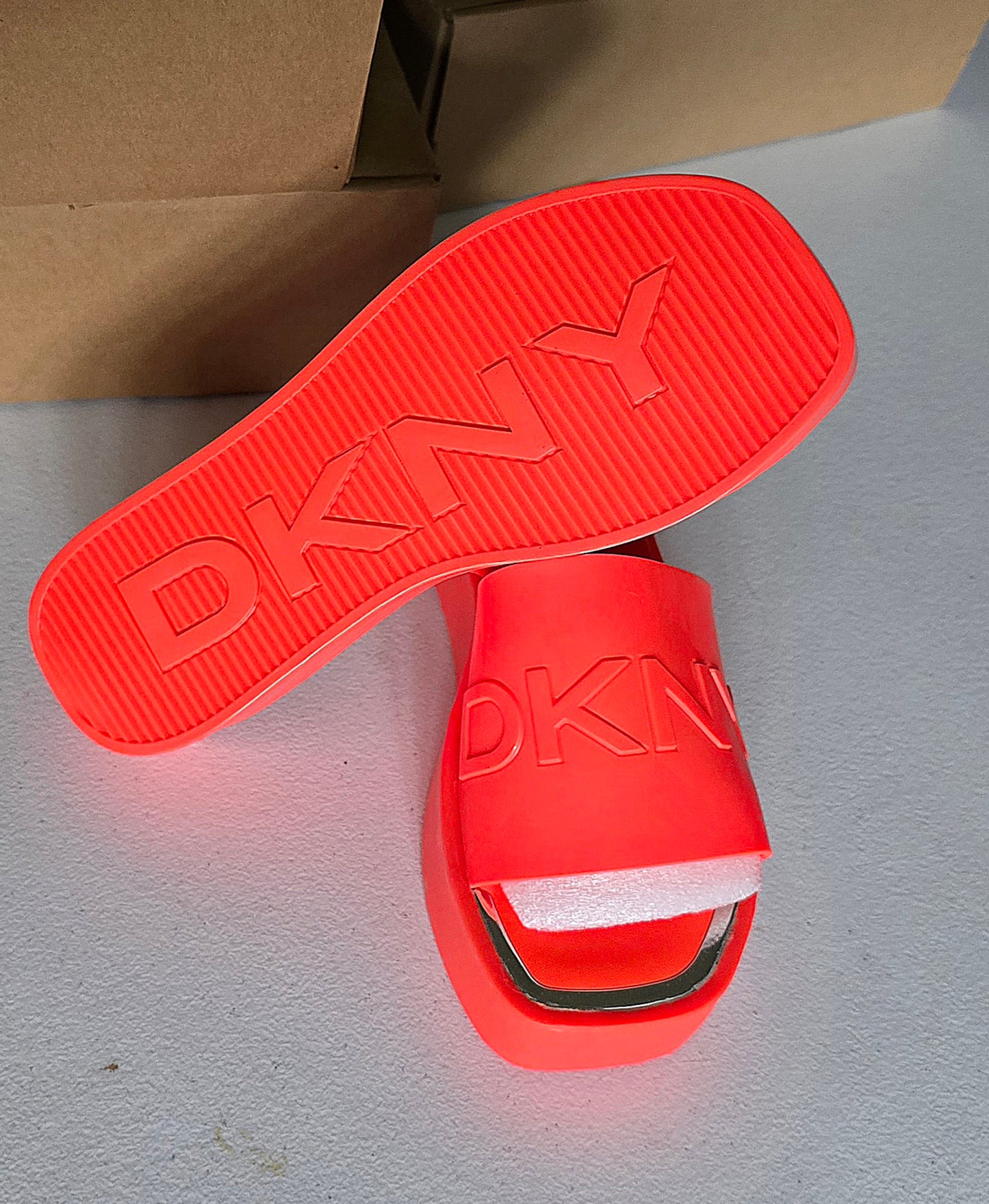 DKNY Womens Laren Platform Slide S Orange 6M