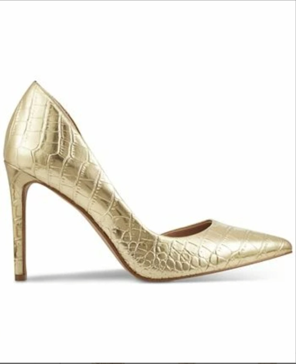 I.N.C. International Concepts Kenjay DOrsay Pumps, Created Gold Croco Print 10M